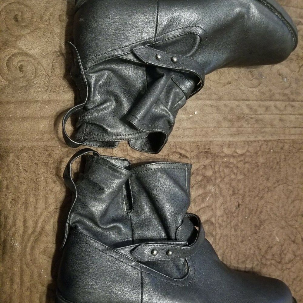 Bongo Boots (women's) (size 8)